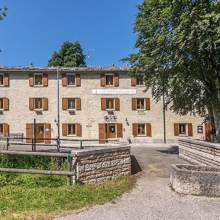 Locanda Alpina A 1250 Mt Ala Exterior photo